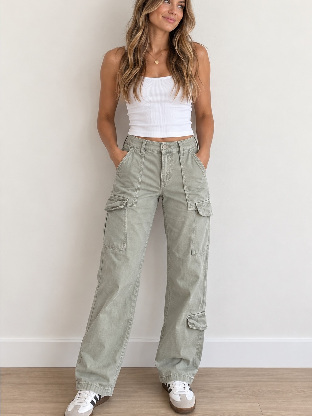 Zara Women's Straight Leg Cargo Pants light khaki olive green size 2